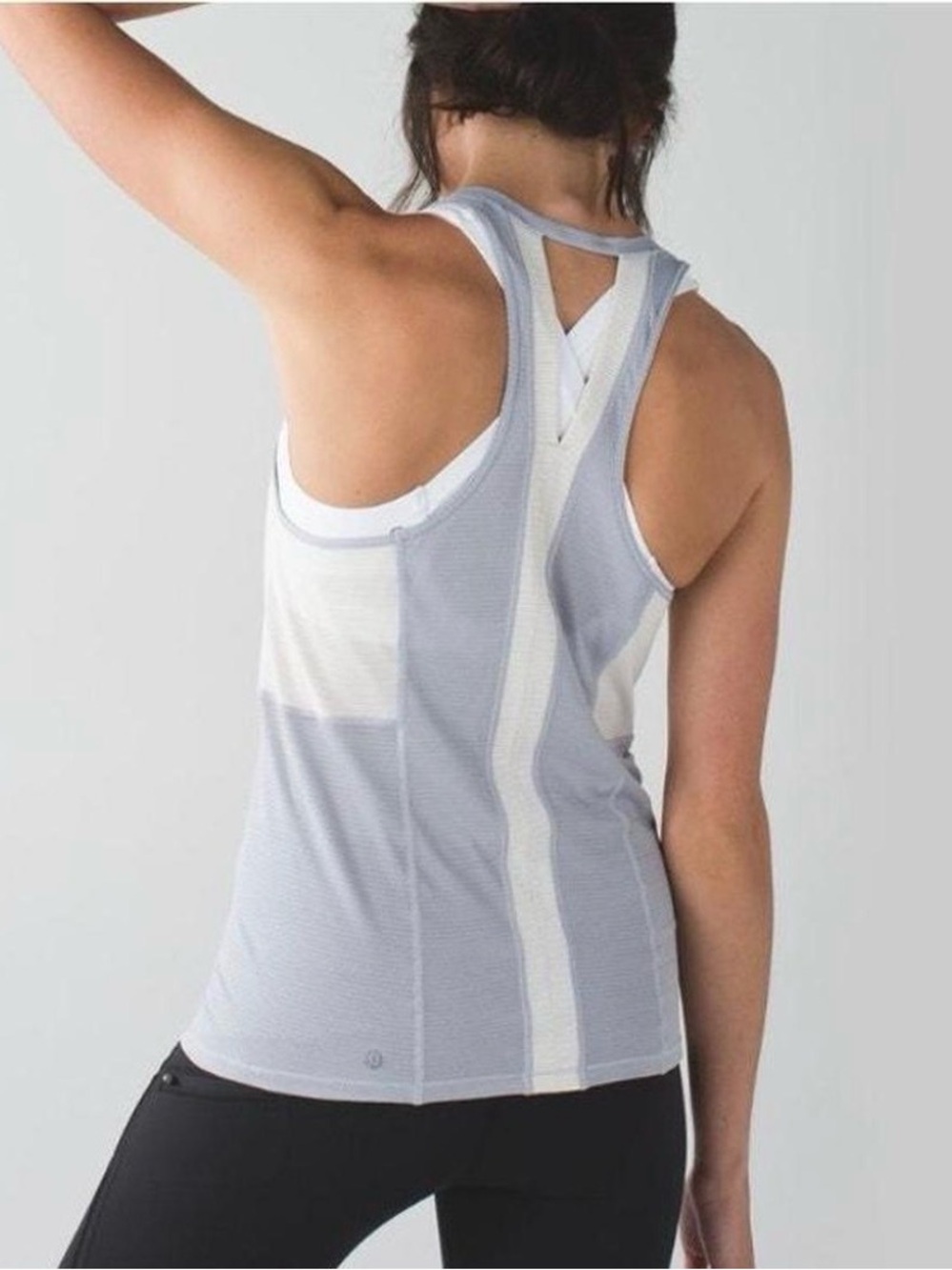 Lululemon Pedal To The Medal Singlet
Silver Fox / Angel Wing White  Size 6